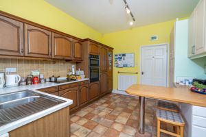 Breakfast kitchen- click for photo gallery